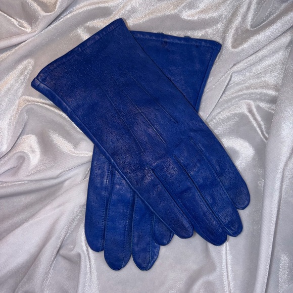 Hudson's Bay Company Accessories - Vintage Hudson’s Bay Company Blue Leather Women’s Gloves – Size 8 | 💙